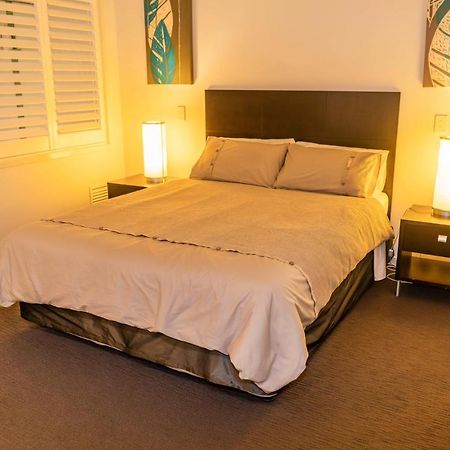 Marina View Apartment Эйрли-Бич Экстерьер фото